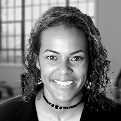 Photo of Deanna Davis