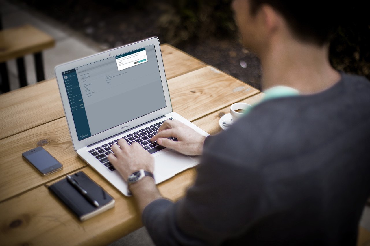 SDS Authoring Mockup-Safety-manager-Macbook-1