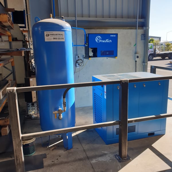 Variable speed compressor, dryer and air receiver for CNC solutions.