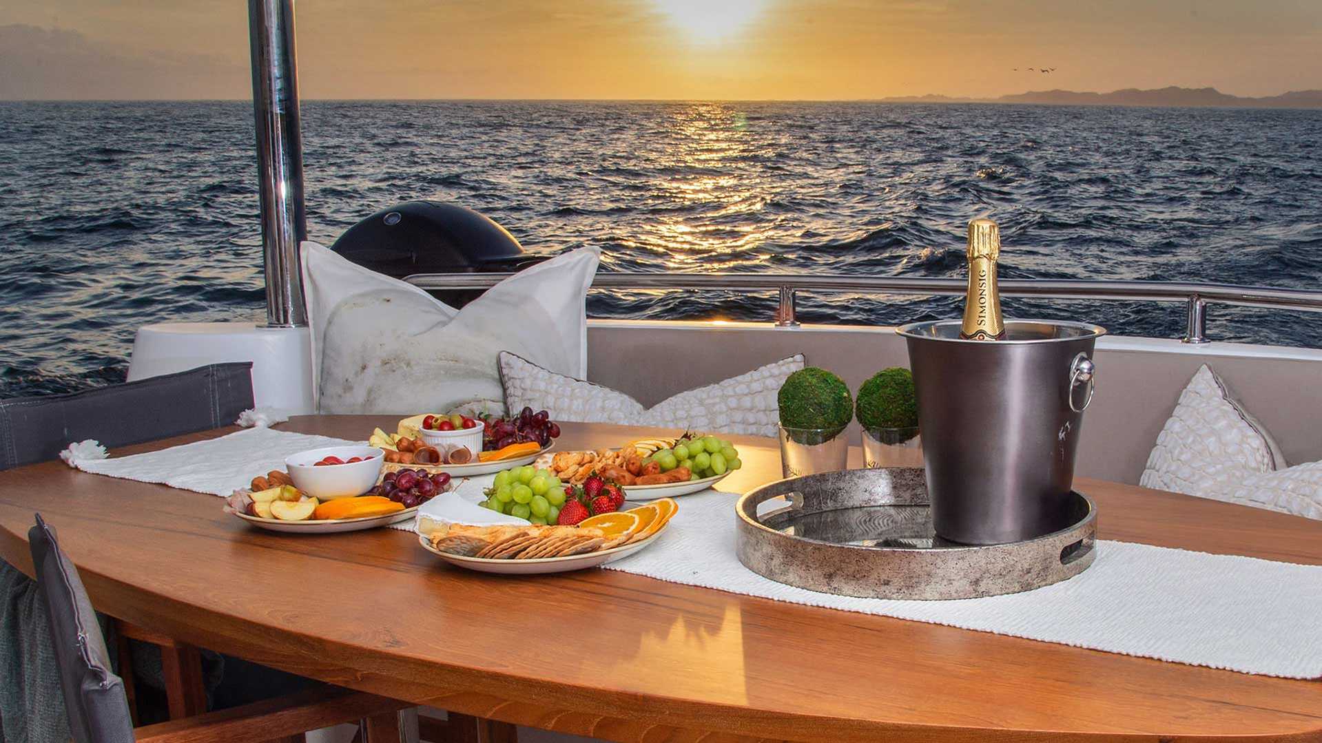 6 TOP Tips For Cooking While Cruising | KYC