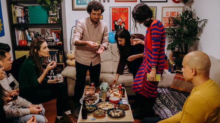 Top Tips for How to Live Abroad with People from Different Cultures