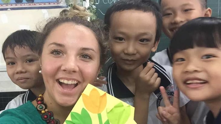 I Have Student Loans - How Can I Teach English Abroad?