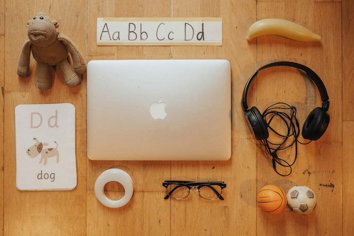8 FAQs About Teaching English Online