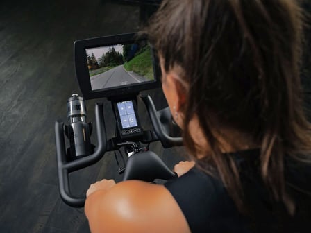 ICG HJEMMETRENING MED SPINNINGSYKKEL
