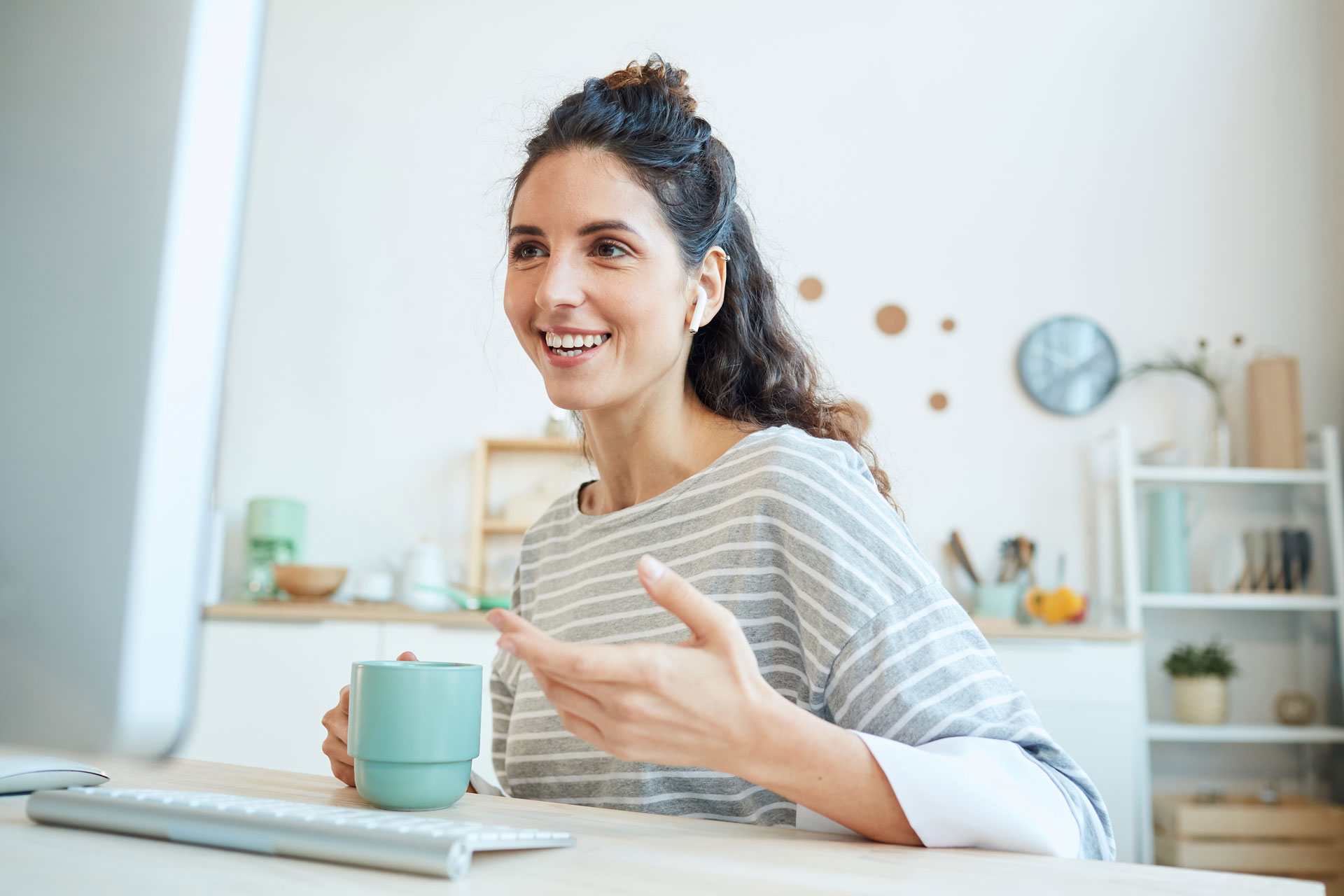 chatting-with-colleagues-at-home