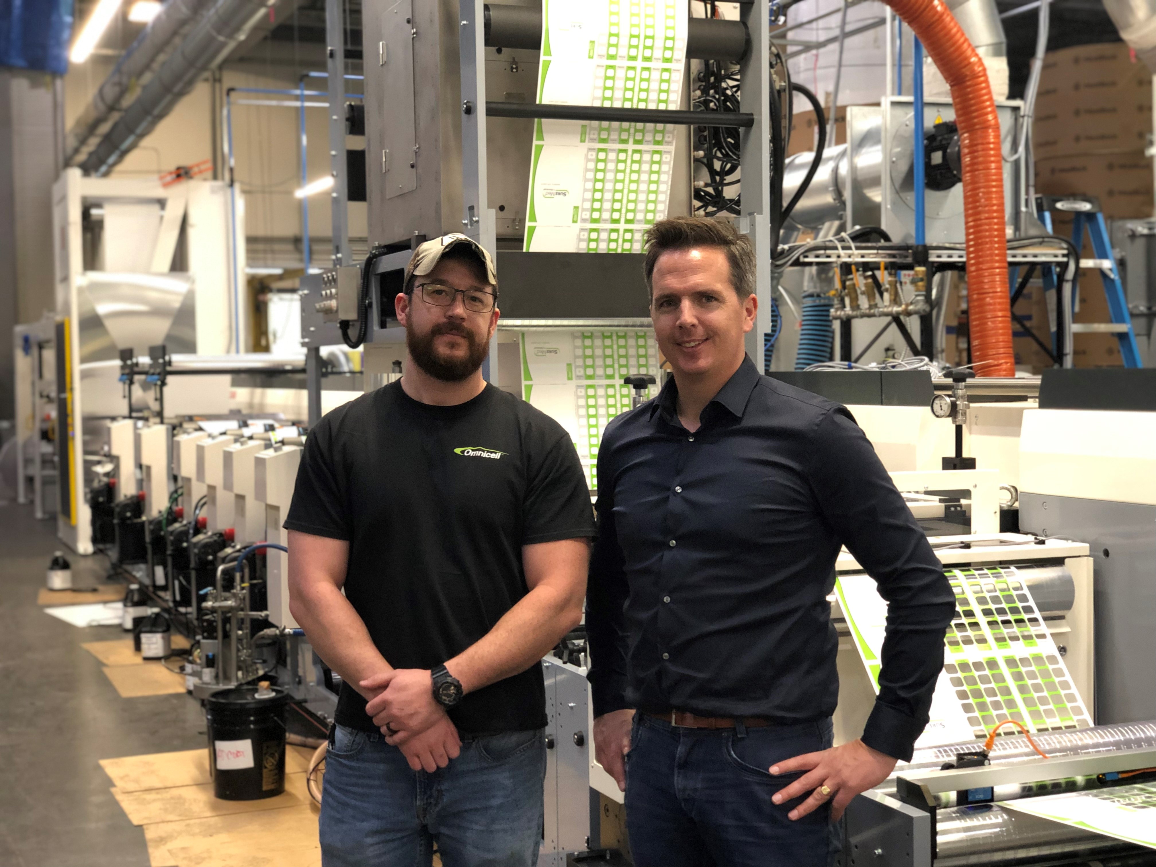 Chris Hayes and Harm-Jan de Jong with Omnicells MPS EXL-Packaging press-1