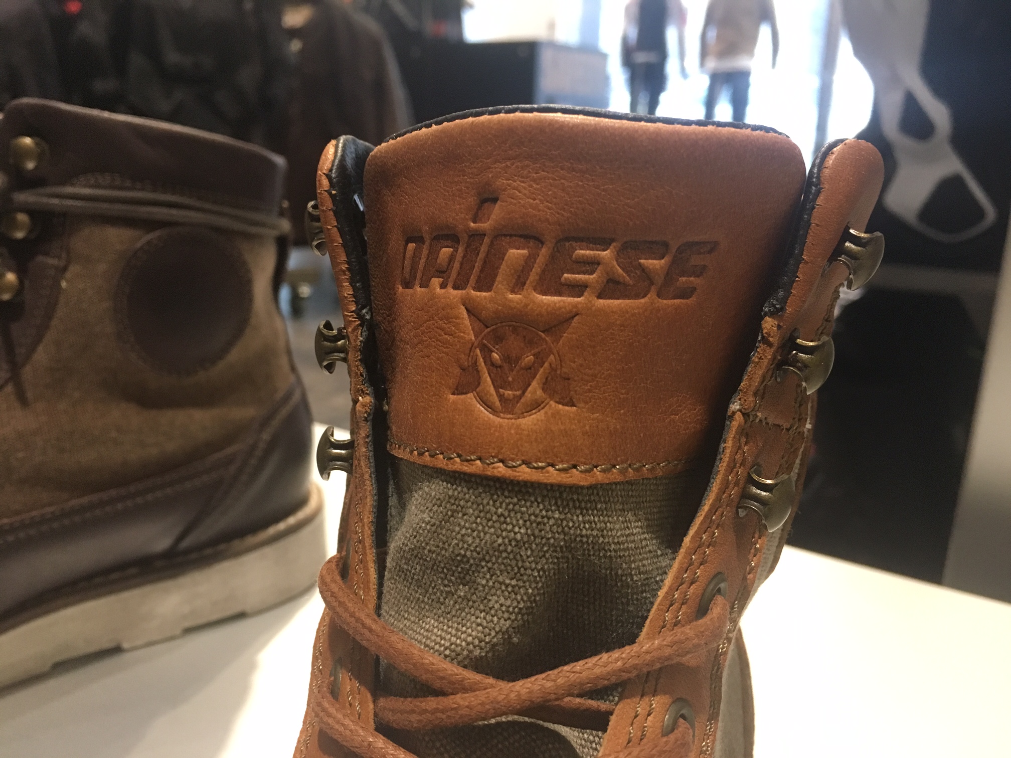 Dainese hot sale walken boots