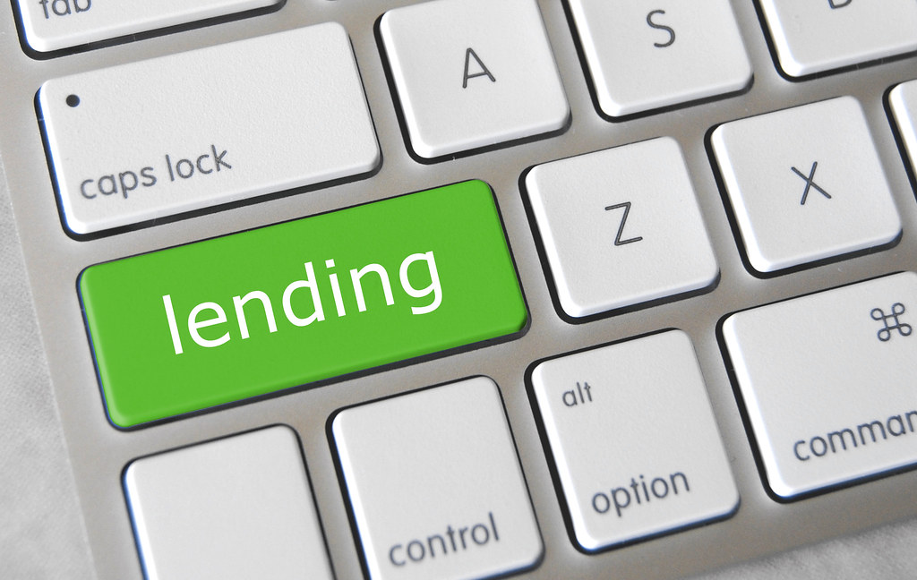 Teclado con tecla "Lending"