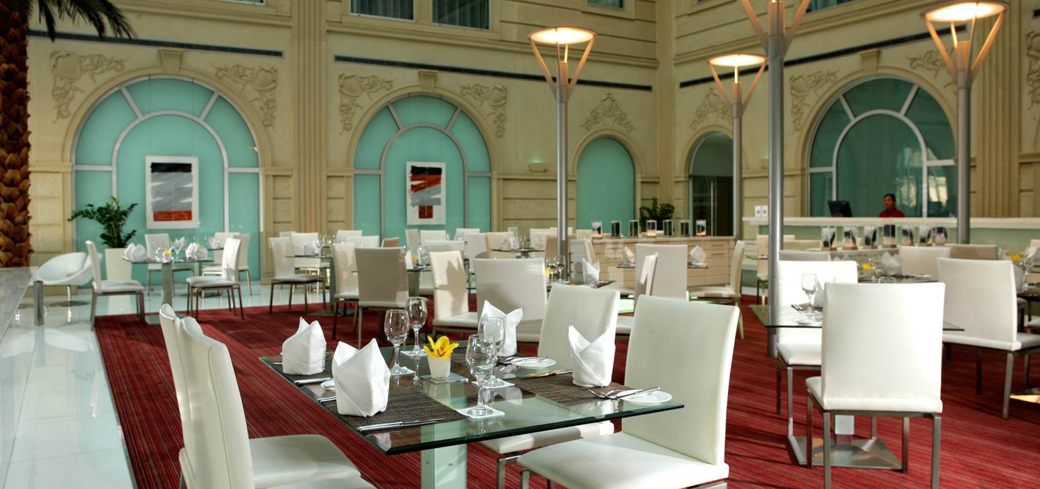 Villa rotana. Hdri вилла в дубае. отель ротана с виллами. Villa rotana apartment. лобби отелей дубай rotana фото.