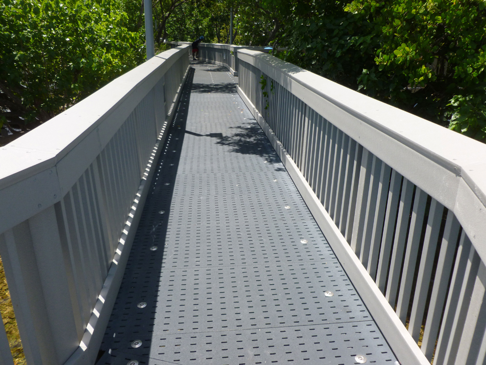 aluminum bridge decking
