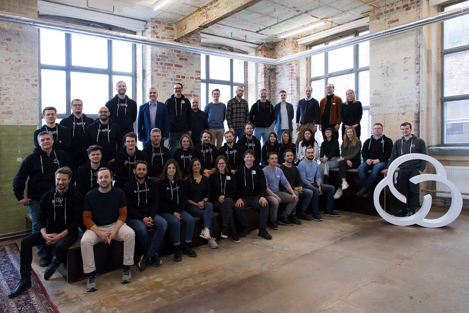 Group photo of SpinLab Team and new startups of class 13