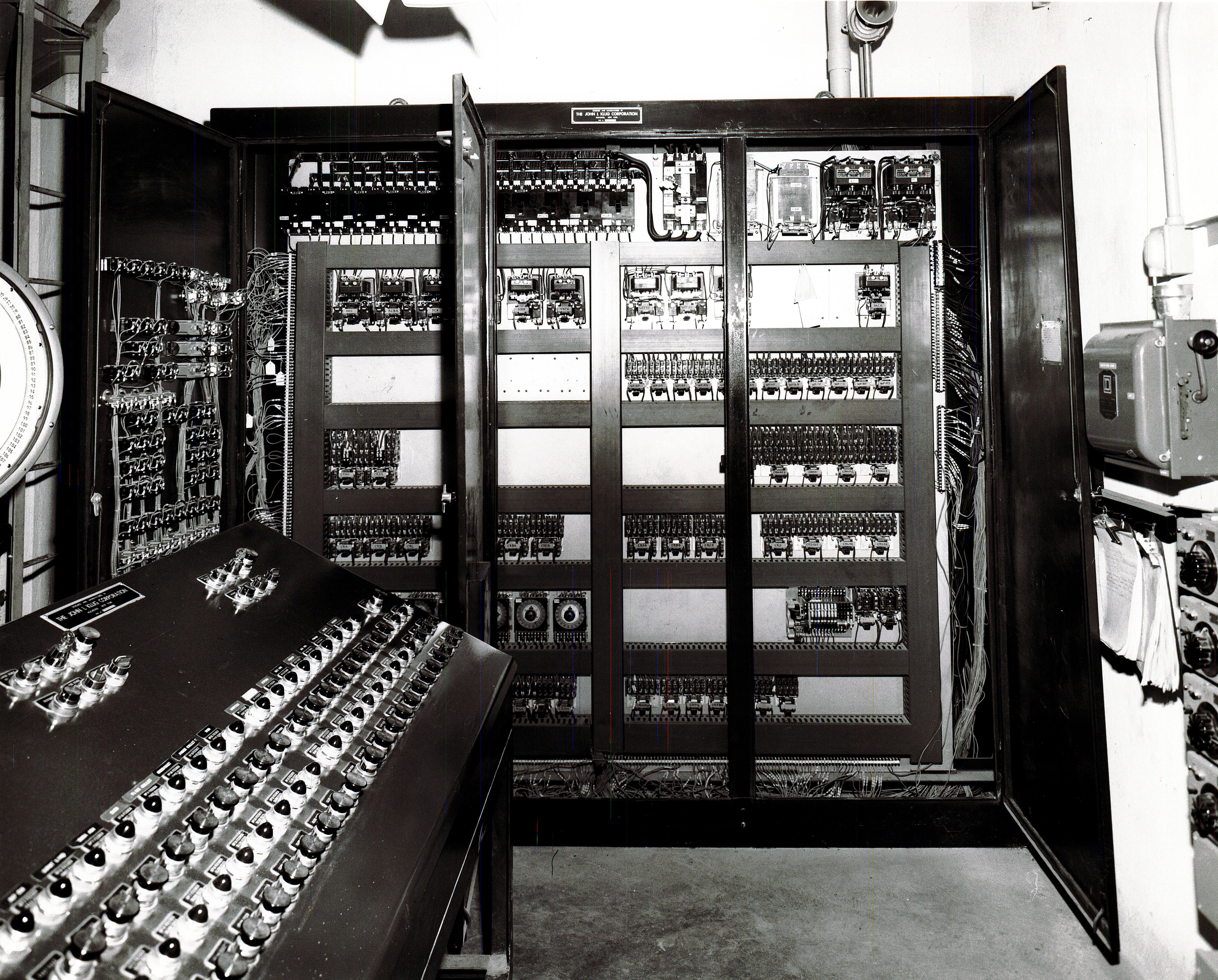An early “pushbutton” Klug control system. 1950s