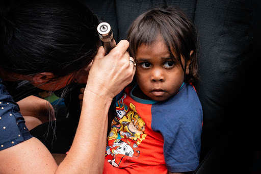 ear-ear-health-check-aboriginal-child
