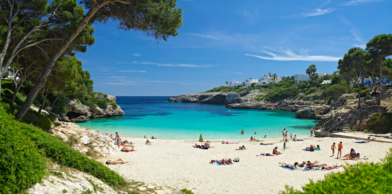 cala door beach