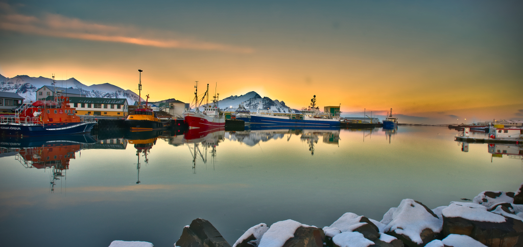 hofn-harbour-is-a-beautiful-location-to-spend-the-evening