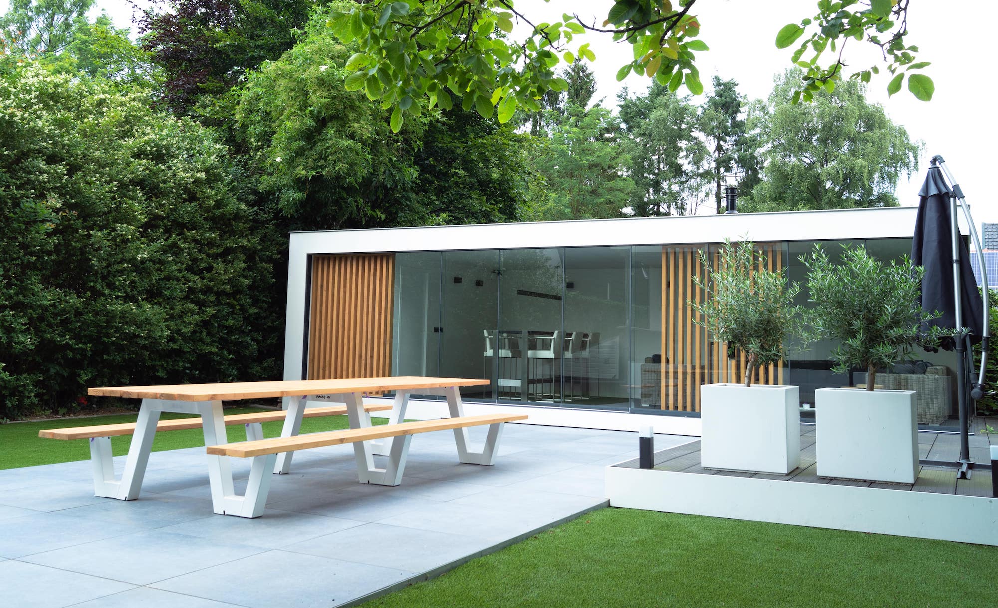 foto voorkant tuinhuis-min