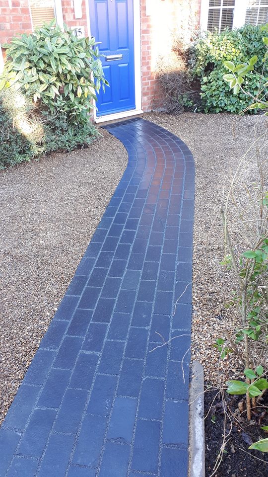 Black Limestone Cobbles - Chatwin Landscapes