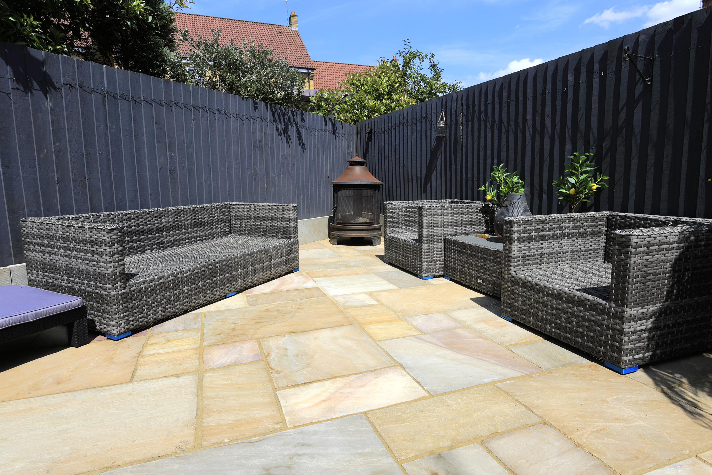 Rippon buff Indian sandstone paving