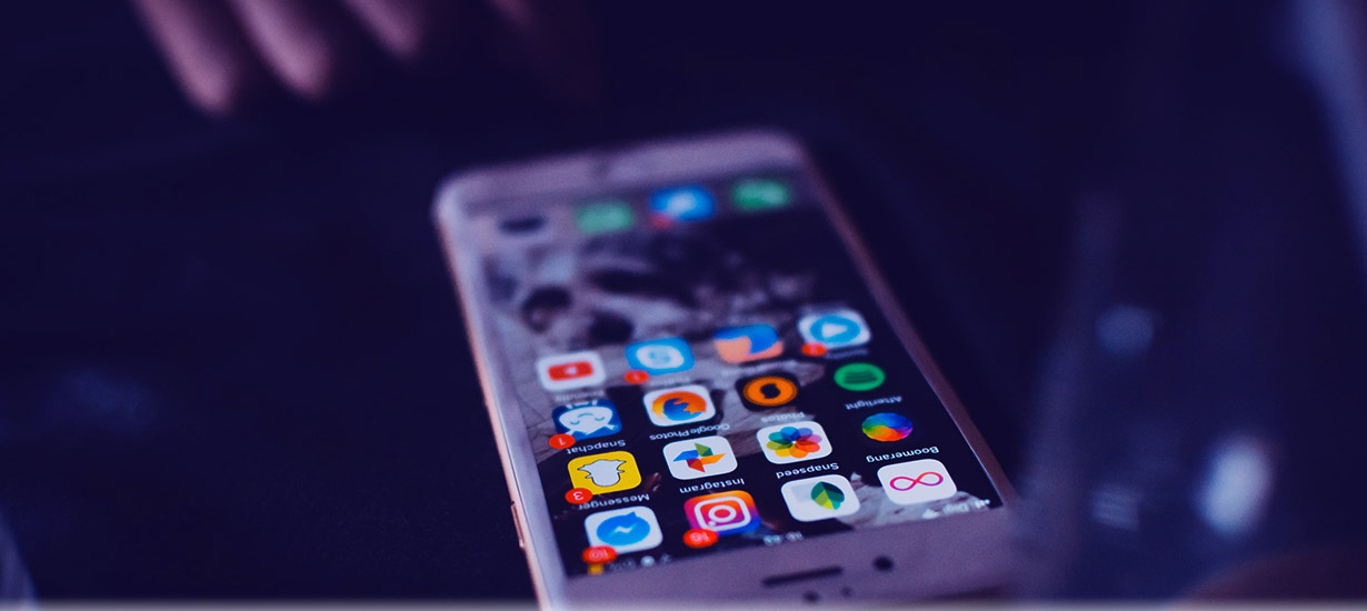 Exploiter les données de téléchargements d'applications mobiles pour détecter et analyser les tendances de consommation.