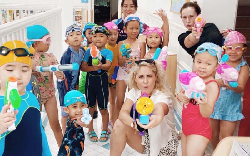 Get TEFL certified and teach English in China