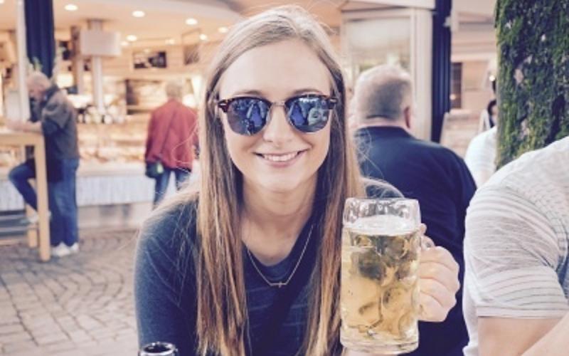 teach english in Prague TEFL review