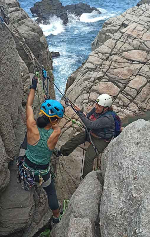 Making new climbing friends at Long Dong Taiwan after dropping in