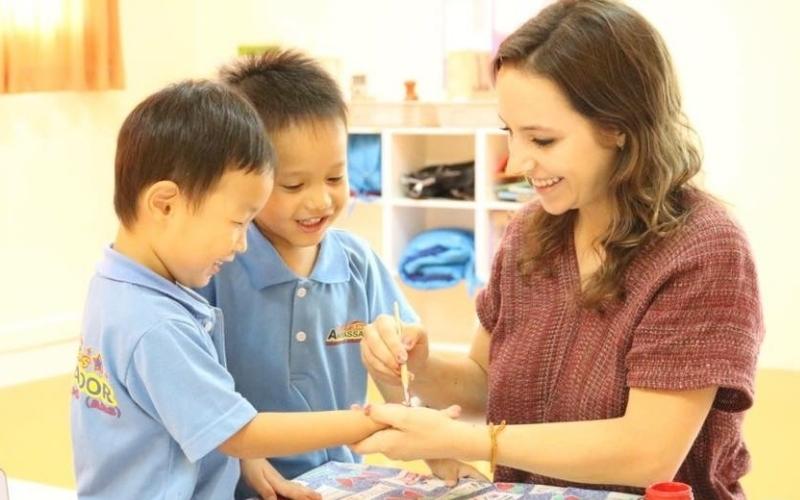 teach English in Thailand TEFL review