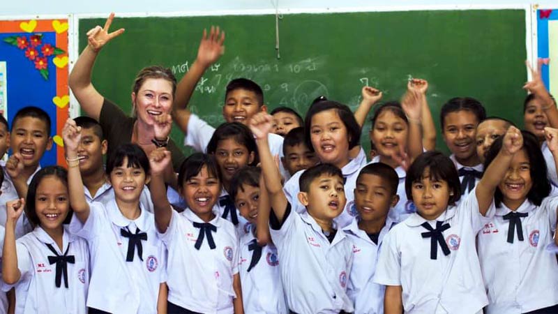 teach english in thailand TEFL review