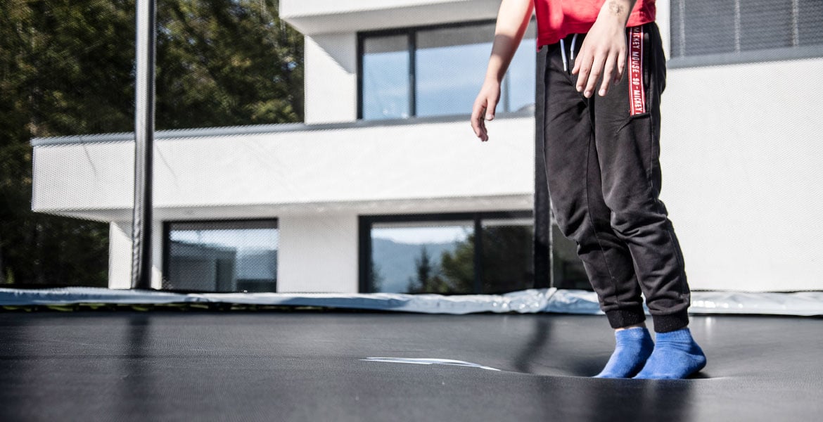 How_to_choose_the_right_size_of_trampoline_for_your_child-PIC02