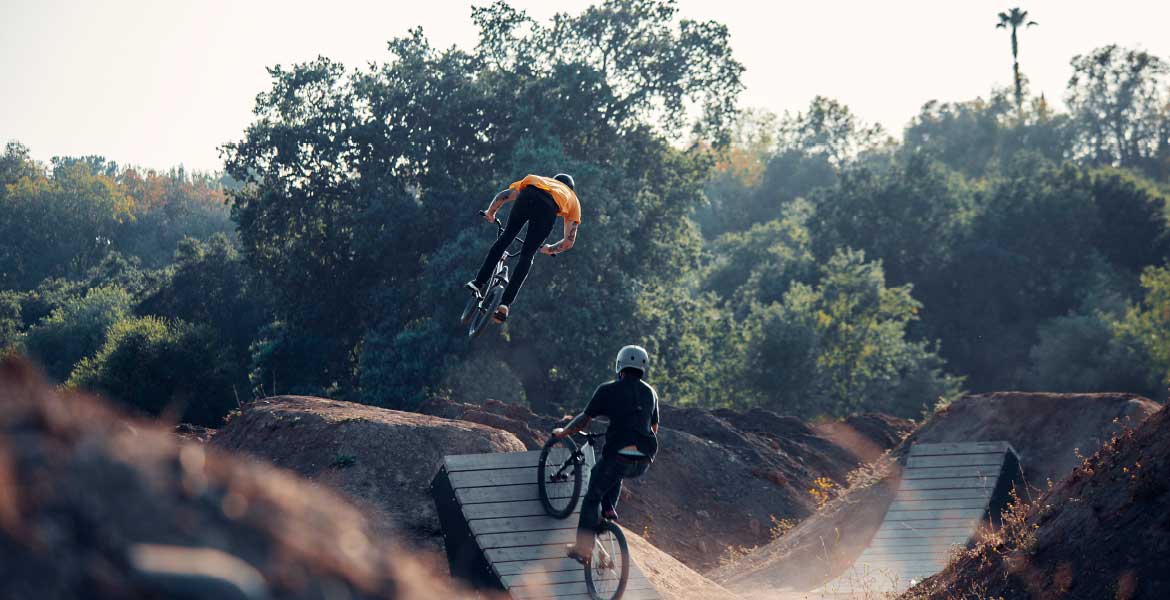 Akrobat-Bike_park_or_Trampoline_park-PIC01