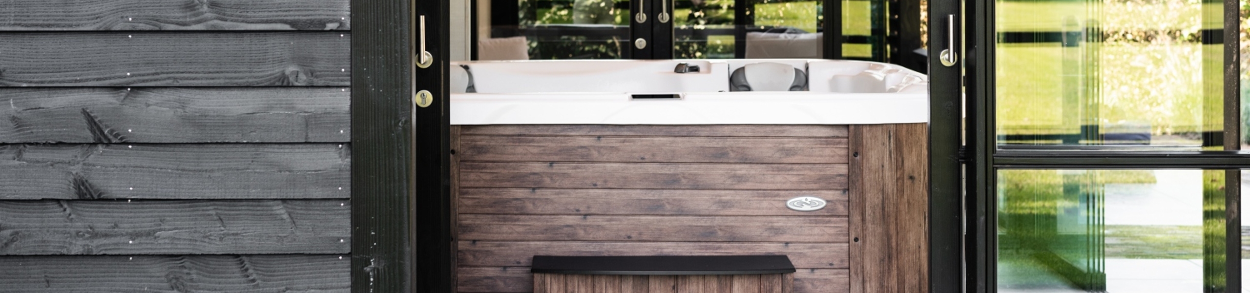 Luxe Dimension One Spa in een buitenverblijf