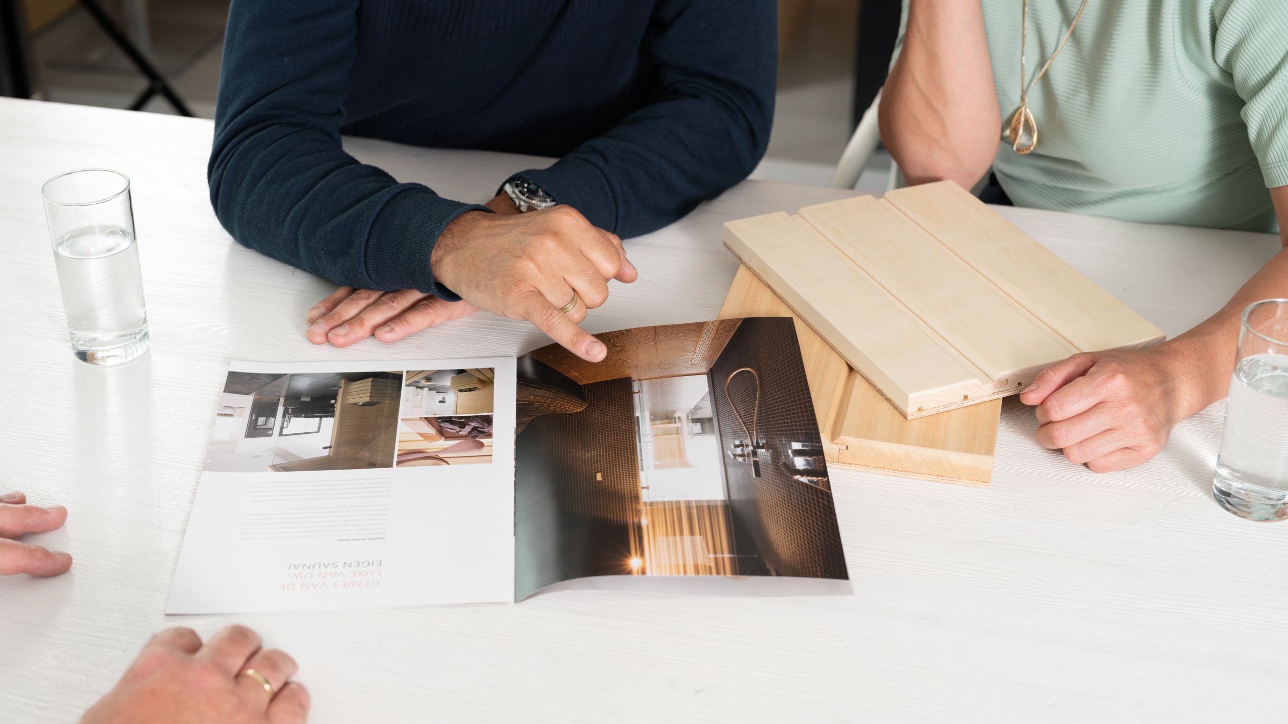 afspraak in showroom met adviseur voor een stoombad