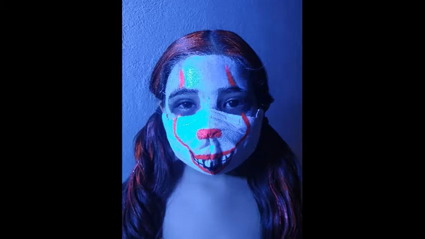 Desfile de cubrebocas