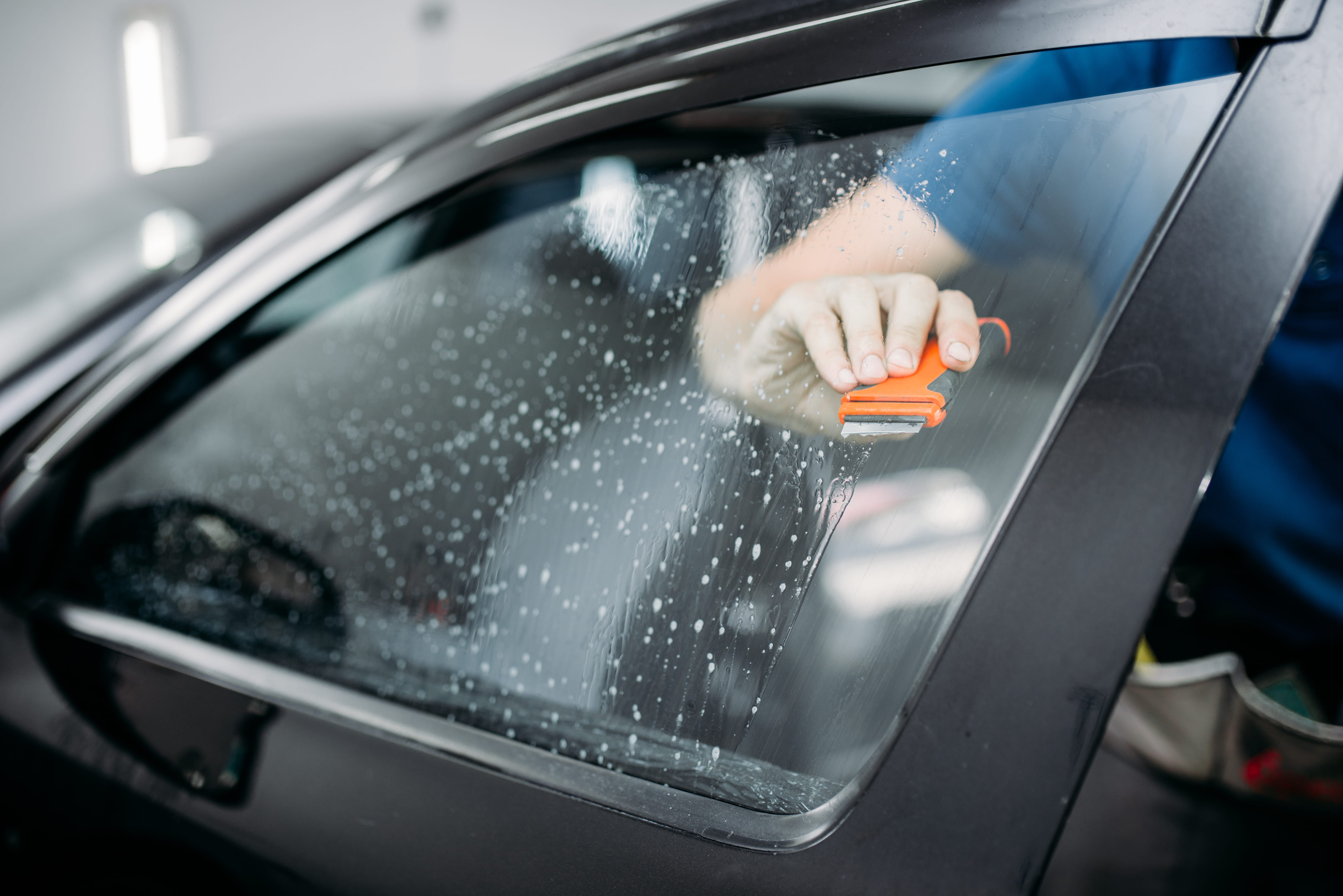 How to Remove Tints from Car Windows: Tips & Suggestions